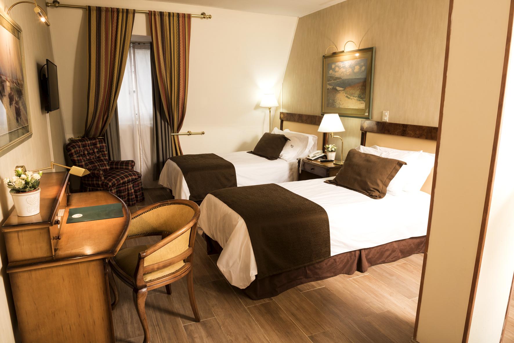 เมย์ฟลาวเวอร์ สวีท โฮเทล Hotel บัวโนสไอเรส ภายนอก รูปภาพ