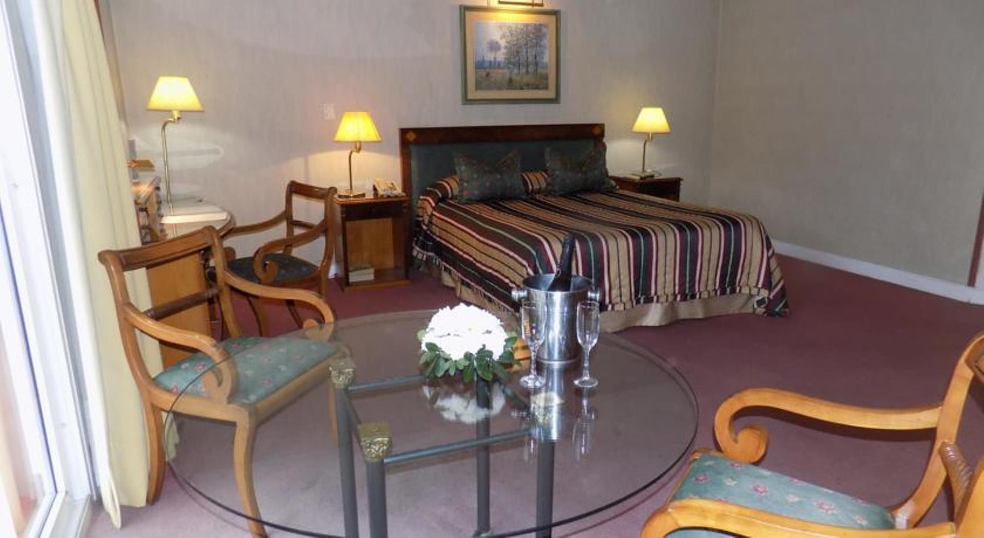 เมย์ฟลาวเวอร์ สวีท โฮเทล Hotel บัวโนสไอเรส ภายนอก รูปภาพ